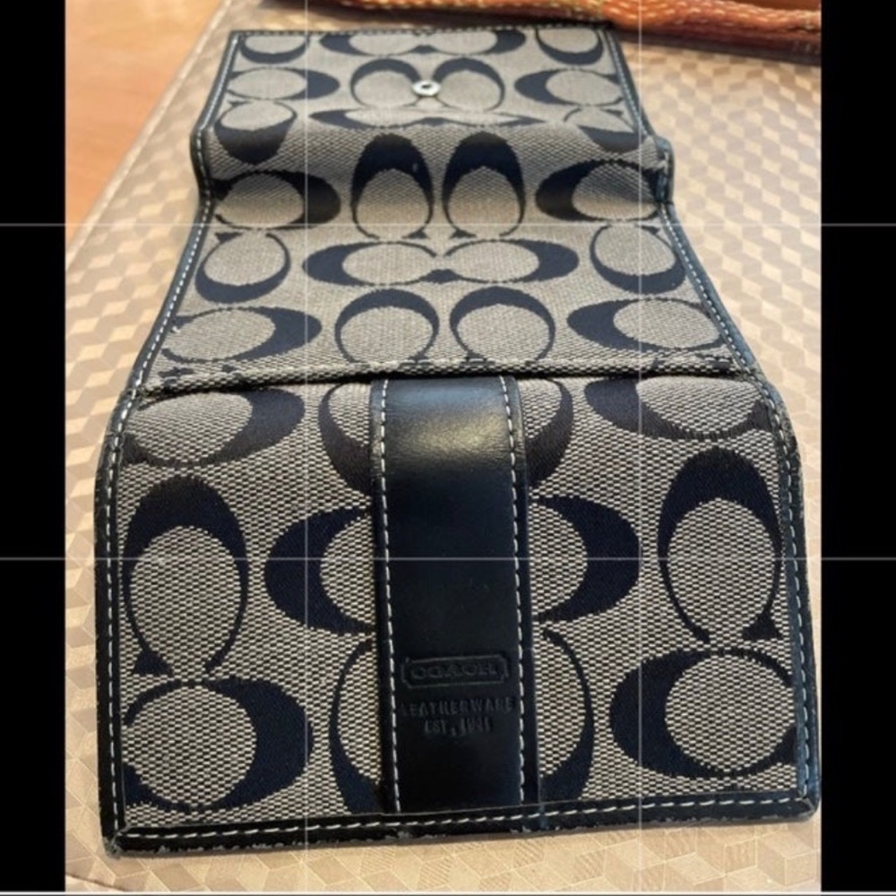 Coach Wallet Authentic